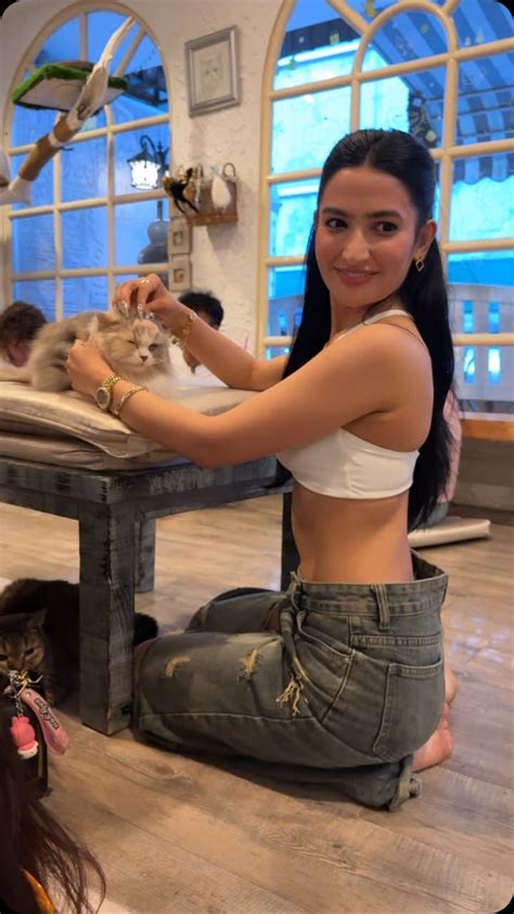 Sassy poonam (@sassy.